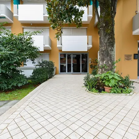 Apartment Lorenzo *